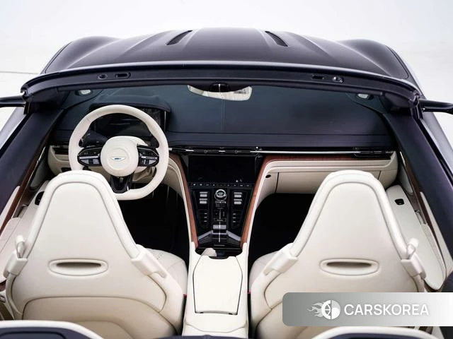 Aston Martin DB12 id 4239872 из Китая 12