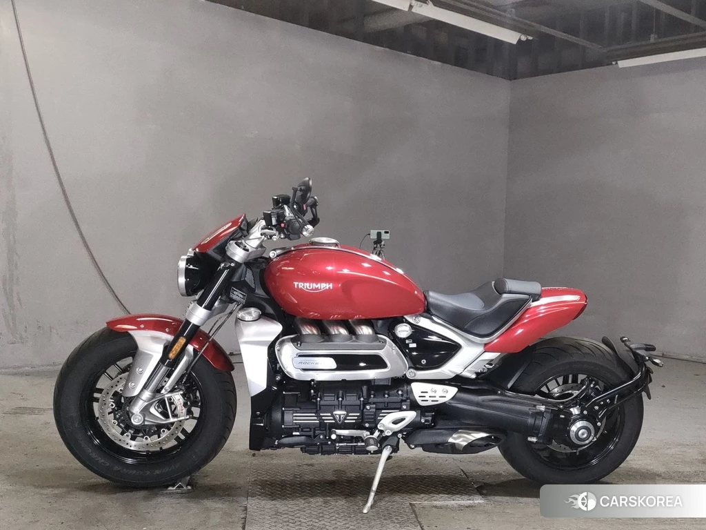 Проданный Triumph ROCKET 3 R 2021 из Японии, фото 2