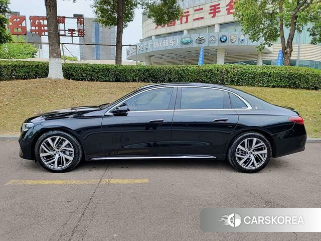 Mercedes-Benz E-class 2025 Черный из Китая, фото 2