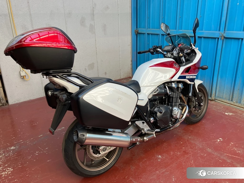 Проданный Honda CB1300SF BOLDOR ABS 2016 из Японии, фото 2