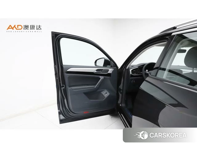 Volkswagen Tanyue 2022 Темно-серый из Китая, фото 2