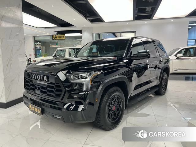 Toyota Sequoia 2024 Черный из Китая, фото 4