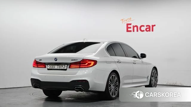 BMW 5 Series (G30) id 3905797 из Кореи 12