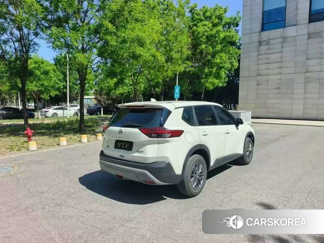 Nissan Qijun 2023 Белый из Китая, фото 2