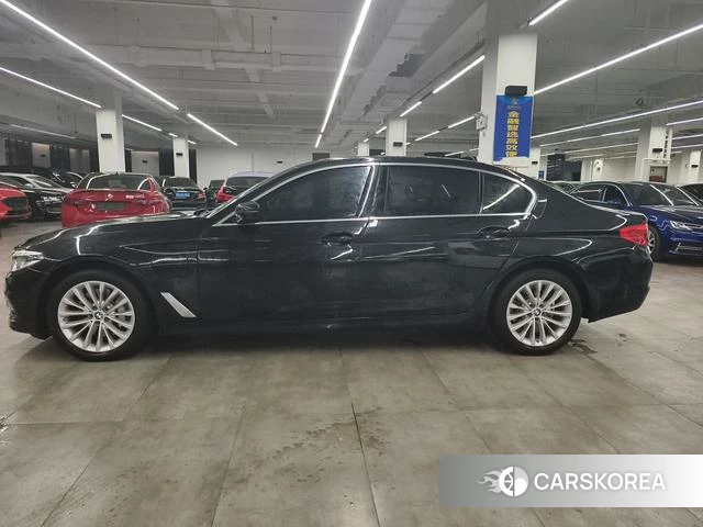 BMW 5 series PHEV 2020 Черный из Китая, фото 2