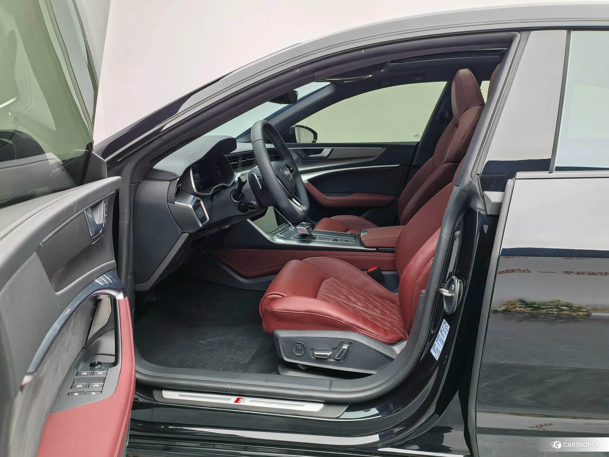 Audi A7L id 4479268 из Китая 12
