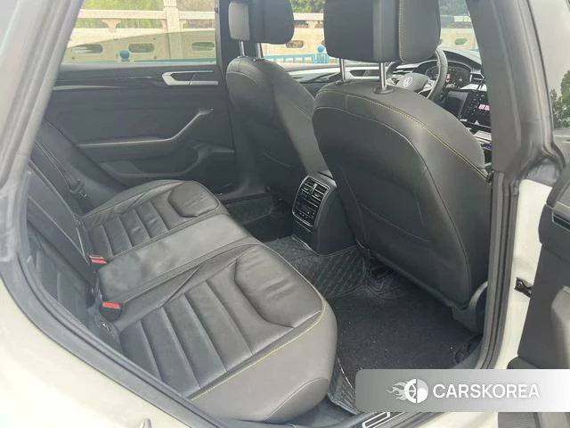 Volkswagen CC 2023 Белый из Китая, фото 3