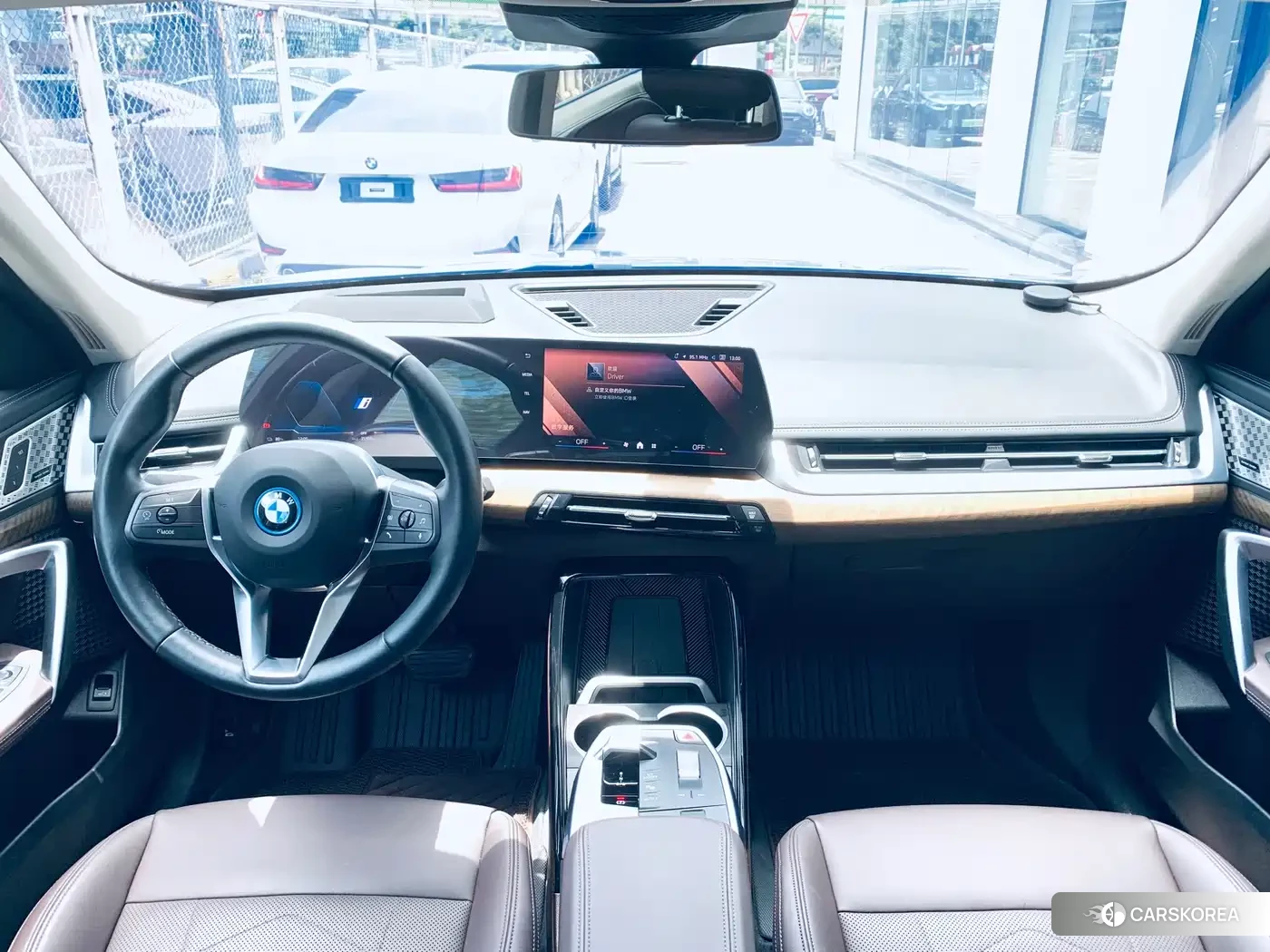 BMW iX1 id 4553784 из Китая 8