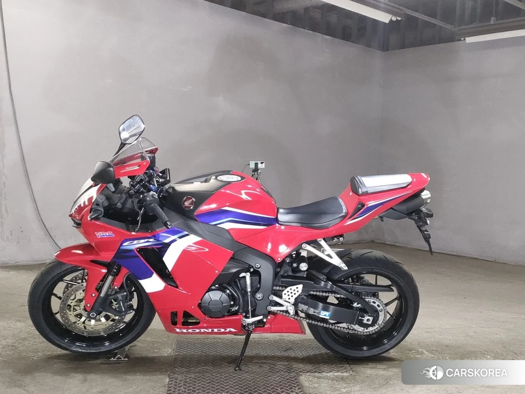 Проданный Honda CBR600RR 2022 из Японии, фото 2