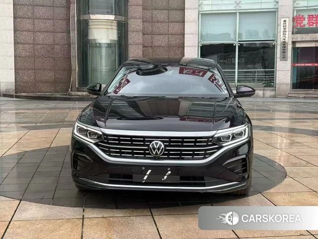 Volkswagen Passat 2023 Черный из Китая, фото 2