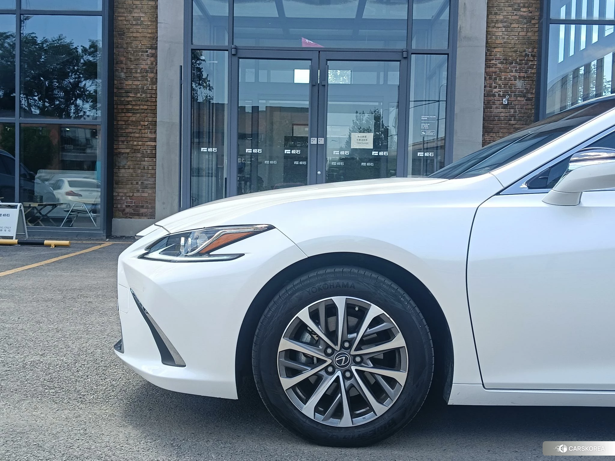 Lexus ES id 4420309 из Китая 12