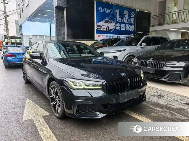 BMW 5 series 2022 Черный из Китая, фото 2