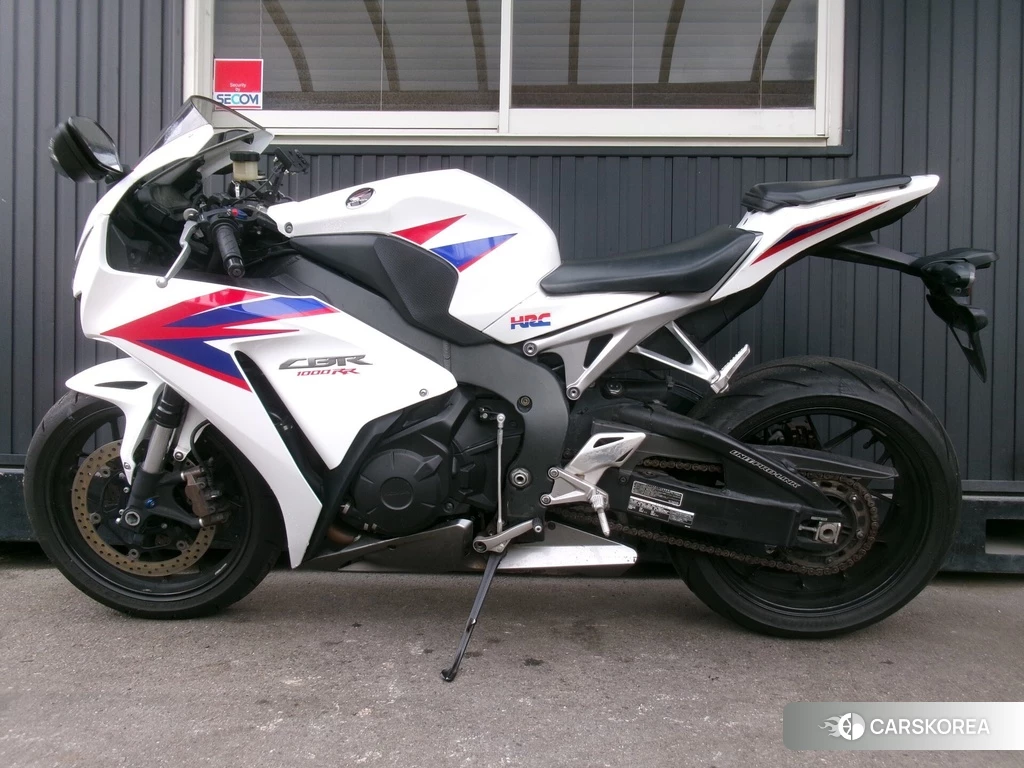 Проданный Honda CBR1000RR ABS id 4059191 из Японии