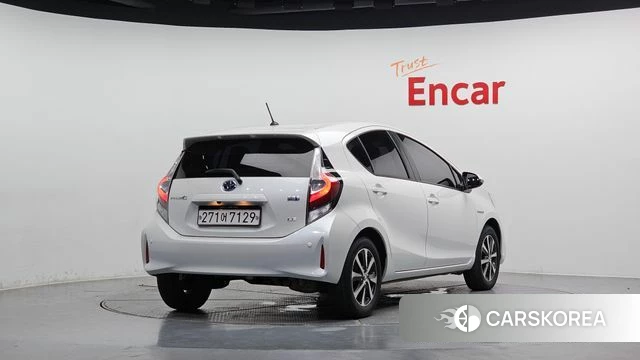 Toyota Prius C id 4712876 из Кореи 12