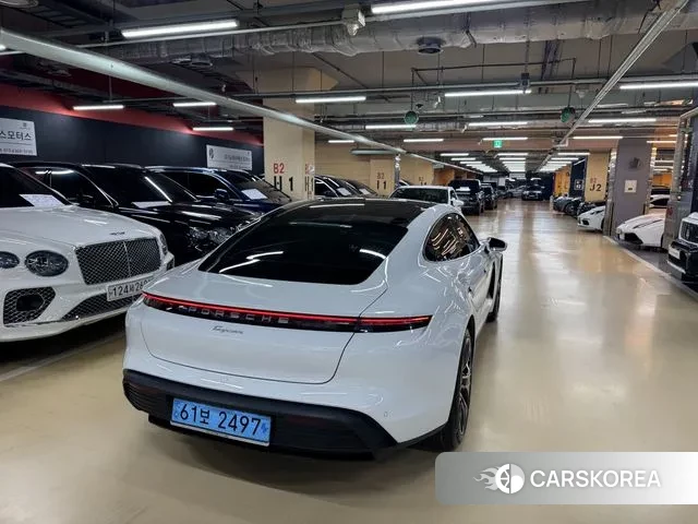 Porsche Taycan id 3231388 из Кореи 12