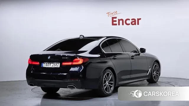 BMW 5 Series (G30) id 3739901 из Кореи 12