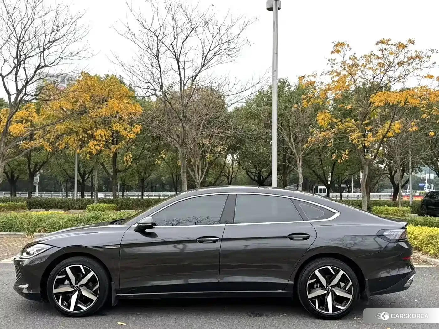 Volkswagen Lamando 2022 Silver/gray из Китая, фото 2
