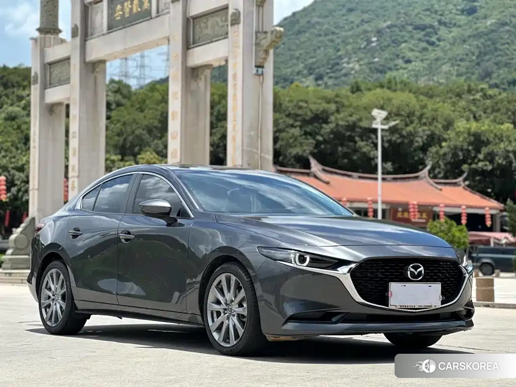 Mazda 3 2023 Silver/gray из Китая, фото 2