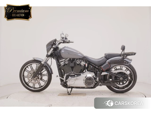 Проданный Harley-Davidson Softail Breakout FXBRS1868 2022 из Японии, фото 2