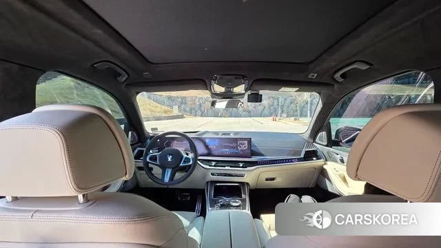 BMW X7 (G07) 2025 Белый из Кореи, фото 4