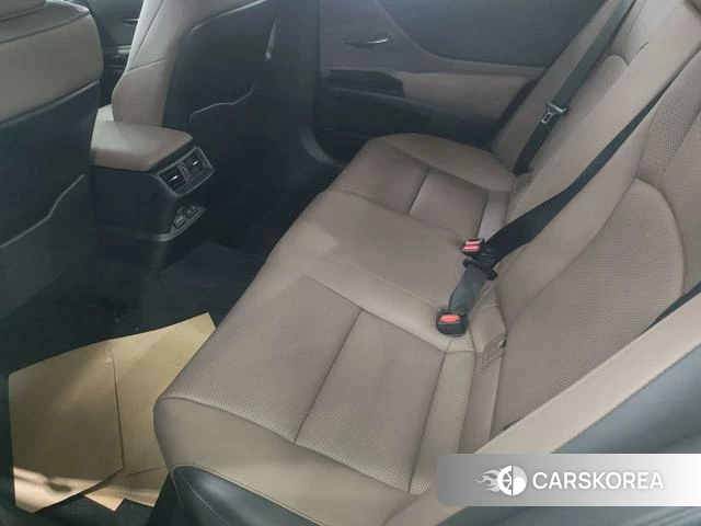 Lexus ES 2024 Белый из Китая, фото 5