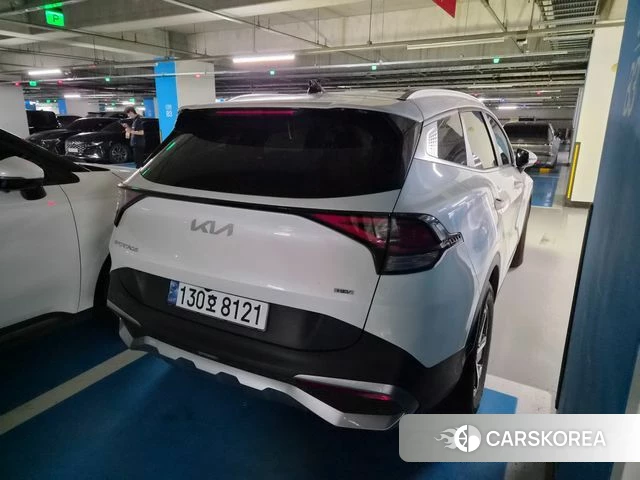 Kia The New Sportage 5th Generation Hybrid 2024 Белый из Кореи, фото 2