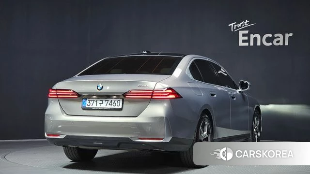 BMW 5 Series (G60) id 4413743 из Кореи 12