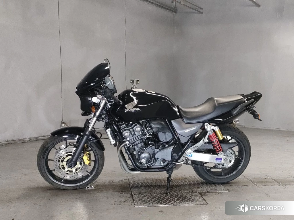 Проданный Honda CB400SF 2017 из Японии