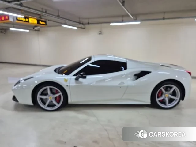 Ferrari 488 Spider id 3480190 из Кореи 8