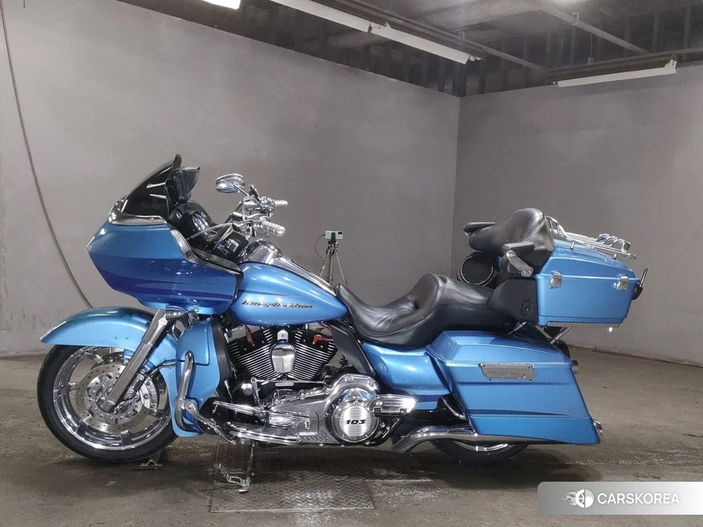 Проданный Harley-Davidson Road Glide FLTRU1690 2011 из Японии