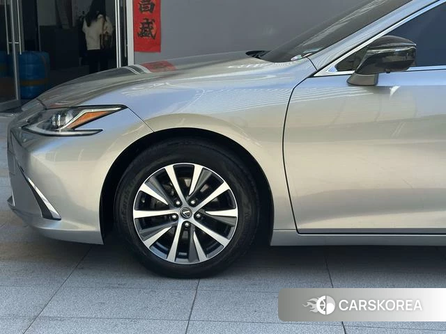 Lexus ES id 4221002 из Китая 12