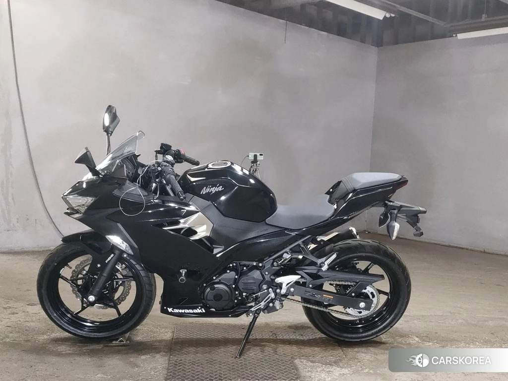 Проданный Kawasaki NINJA 250 2018 из Японии, фото 2