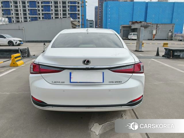 Lexus ES 2021 Белый из Китая, фото 2