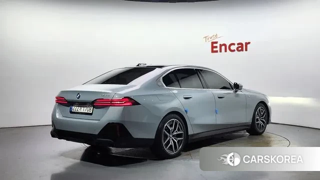 BMW 5 Series (G60) id 3057909 из Кореи 12