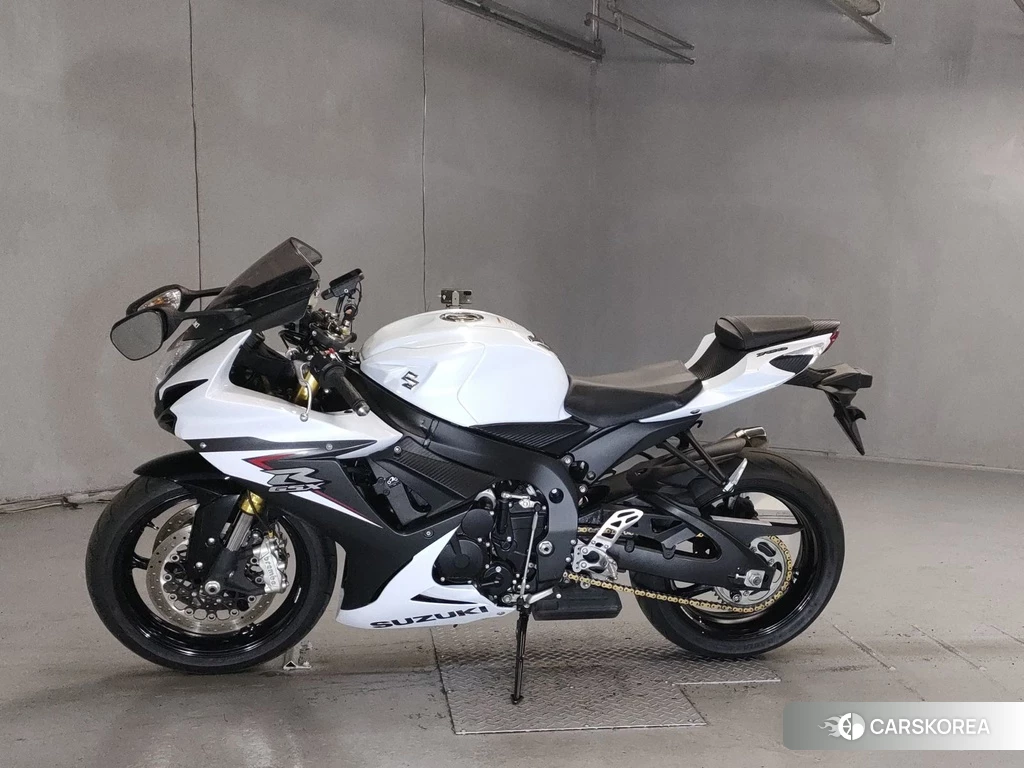 Проданный Suzuki GSX-R750 2014 из Японии