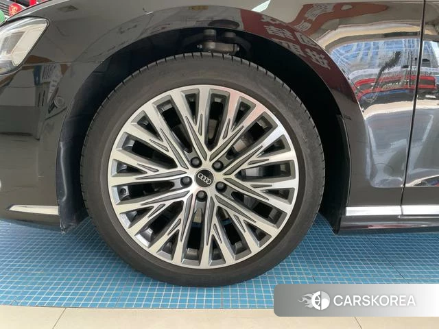Audi A8 id 4213804 из Китая 12