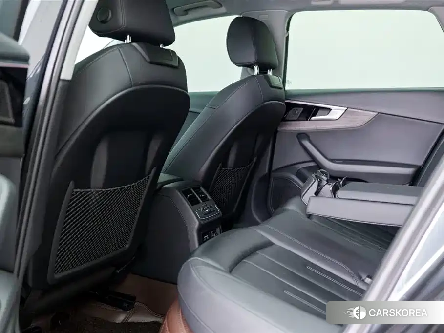 Audi A4L id 4644447 из Китая 12