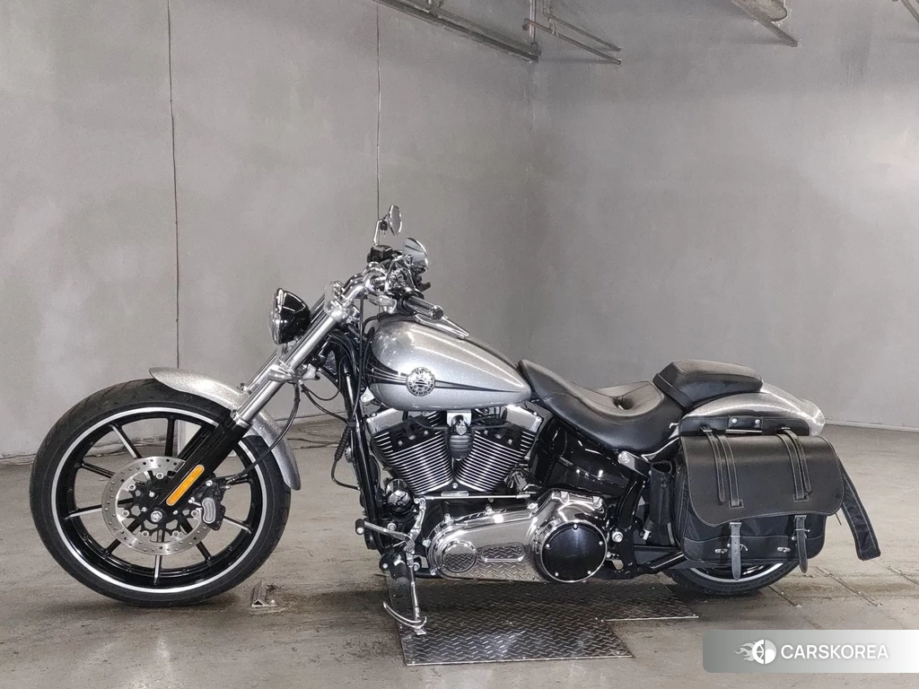 Проданный Harley-Davidson Softail Breakout FXSB 2015 из Японии, фото 2