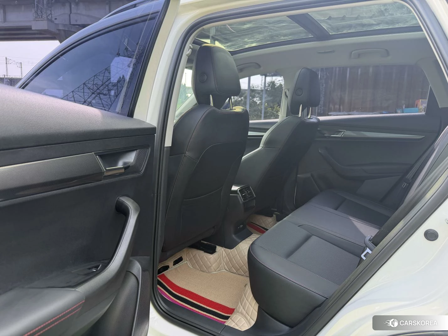 Skoda Krok id 4512860 из Китая 8