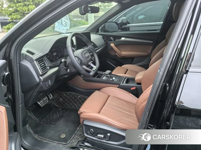 Audi Q5L 2025 Черный из Китая, фото 2