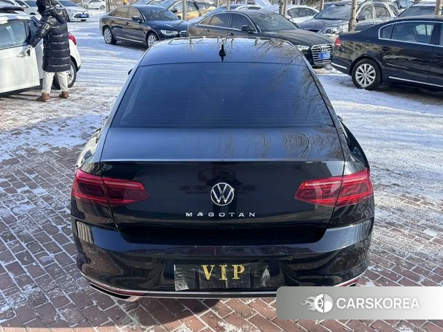 Volkswagen Magotan 2022 Черный из Китая, фото 2