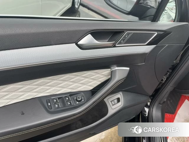 Volkswagen Magotan id 4290498 из Китая 12