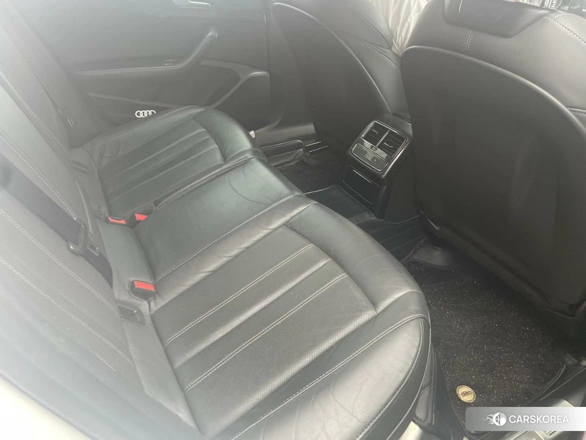 Audi A4L 2020 Белый из Китая, фото 2