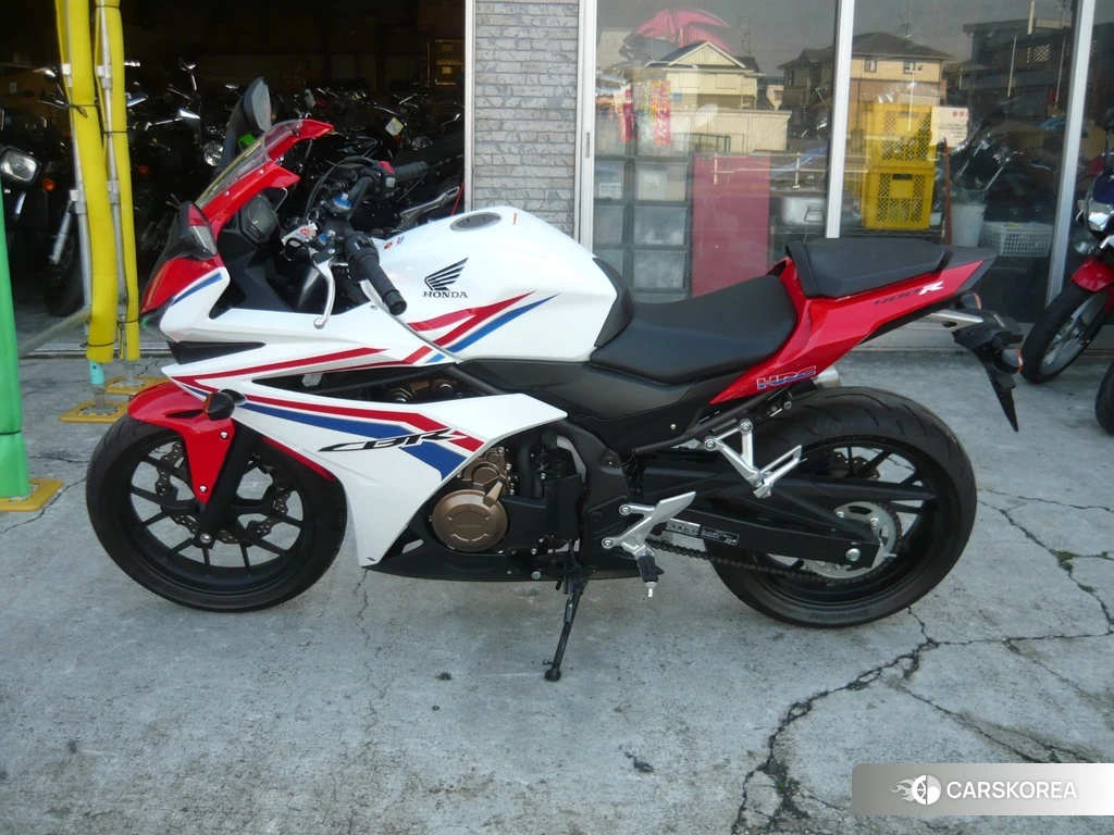 Проданный Honda CBR400R 2016 из Японии