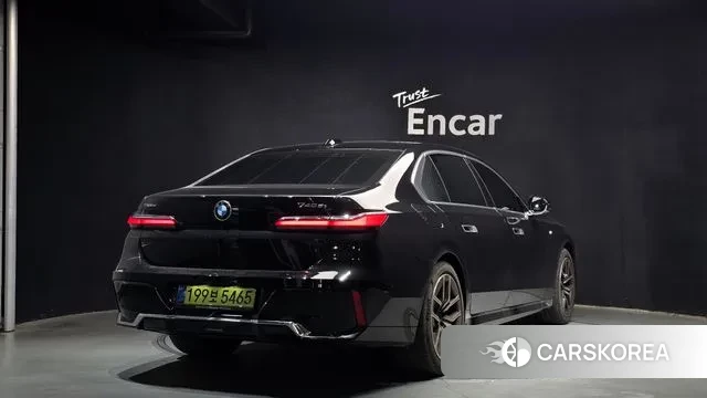 BMW 7 Series (G70) id 3288861 из Кореи 12