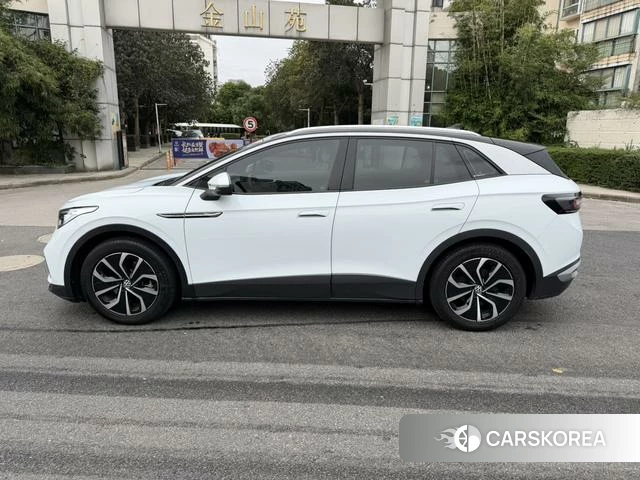 Volkswagen ID.4 X 2023 Белый из Китая, фото 2