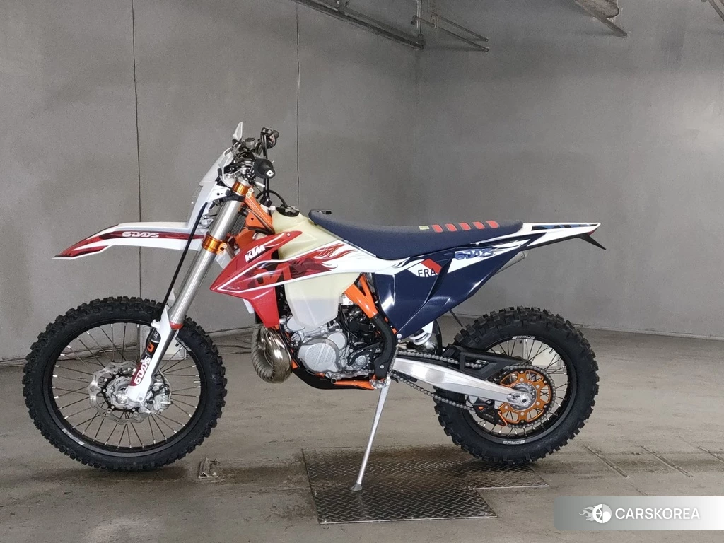 Проданный KTM 250EXC SIXDAYS TPI 2023 из Японии, фото 2