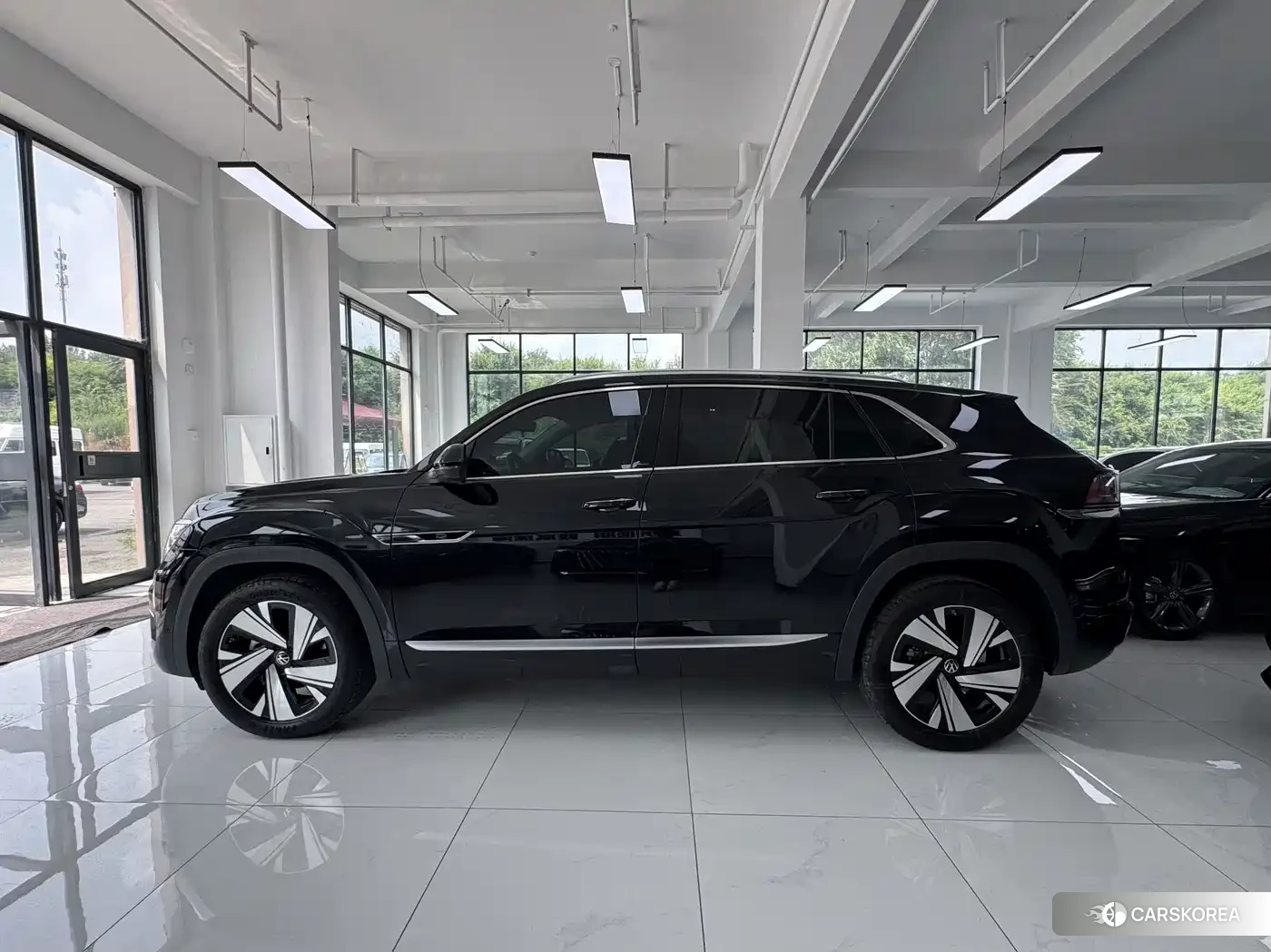 Volkswagen Touareg id 4655050 из Китая 12