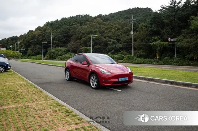 Tesla Model Y 2021 Красный из Кореи, фото 3