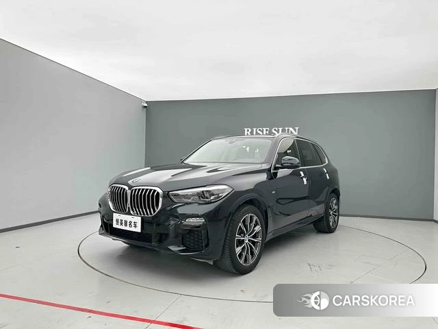 BMW X5 (imported) 2021 Черный из Китая, фото 2
